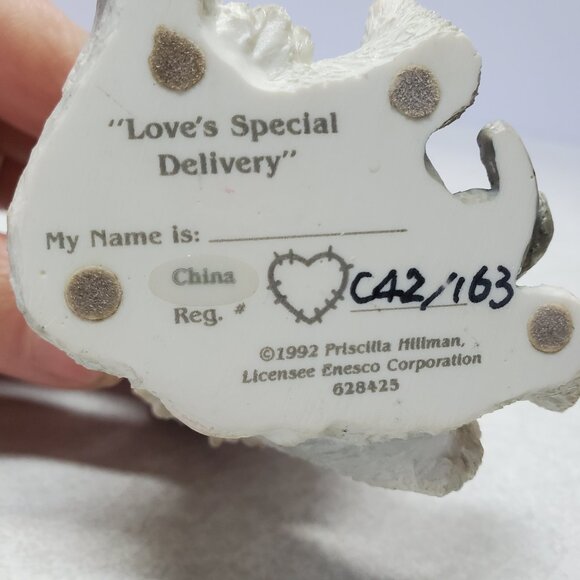 Calico Kittens "Love's Special Delivery" Figurine Collectible - Picture 7 of 7